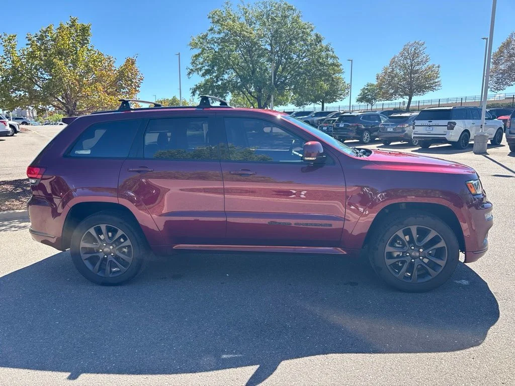 Used 2018 Red Jeep Overland image 6