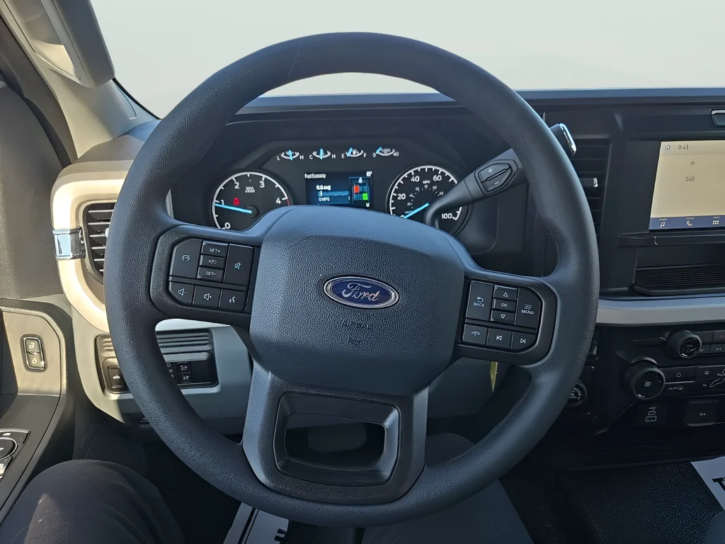 2026 Ford F-350 Super Duty XL - Photo 15