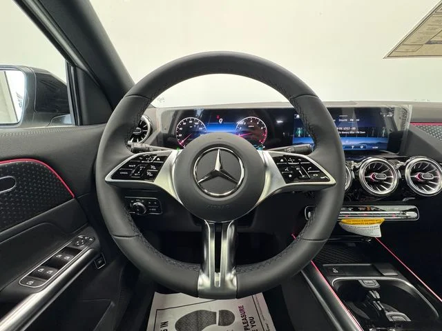 New 2026 Polar White Mercedes-Benz GLA 250 image 21