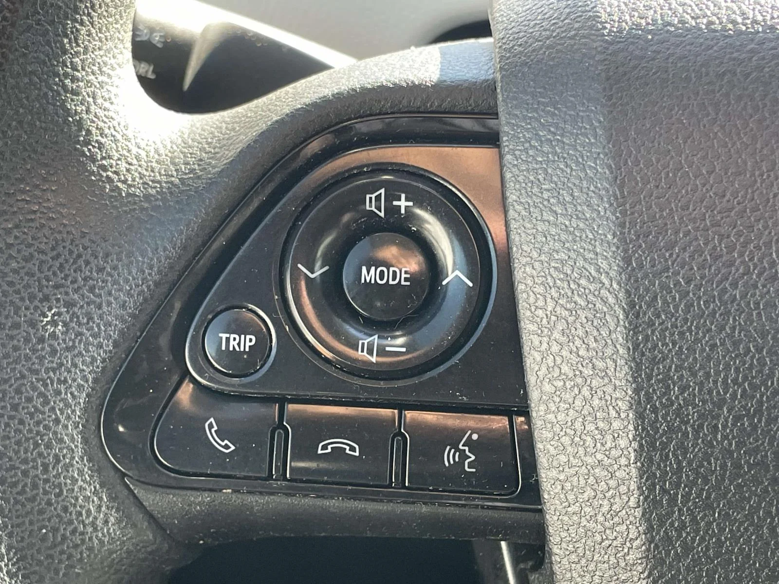 Used 2019 Blizzard Pearl Toyota LE image 10