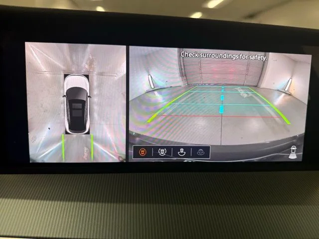 New 2025 Everest White TriCoat Nissan SL image 22