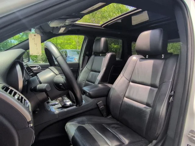 Used 2022 White Jeep Limited image 21