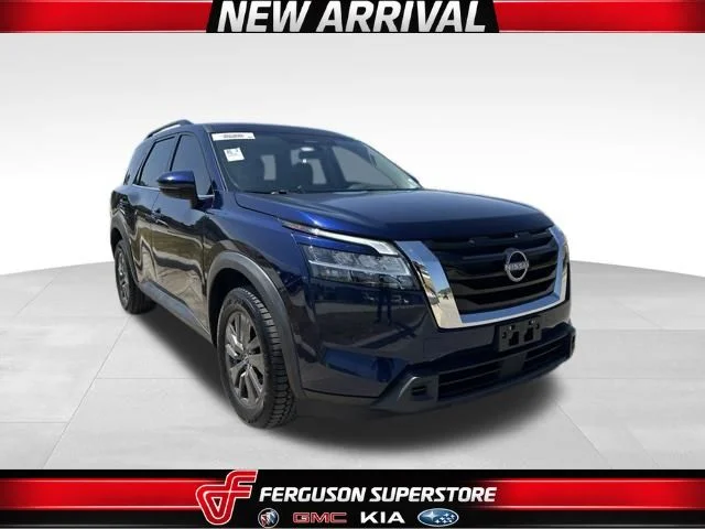 Used 2022 Blue Nissan SV image 1