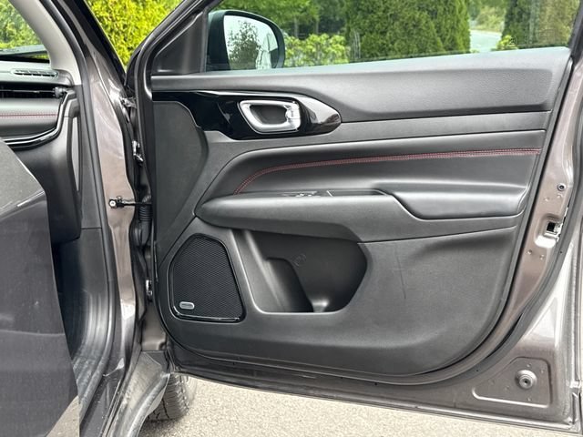 Used 2022 Granite Crystal Metallic Clearcoat Jeep Trailhawk image 22