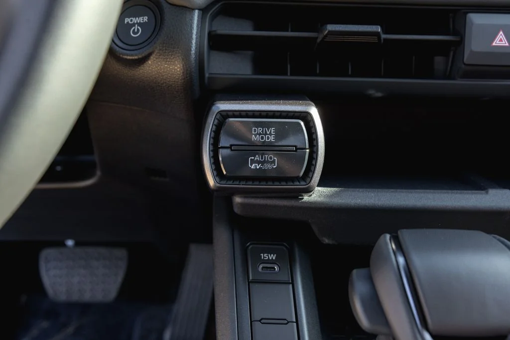 Used 2026 Ice Cap Toyota SE image 21