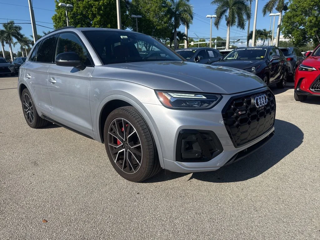 2024 Audi SQ5 Premium Plus's photo