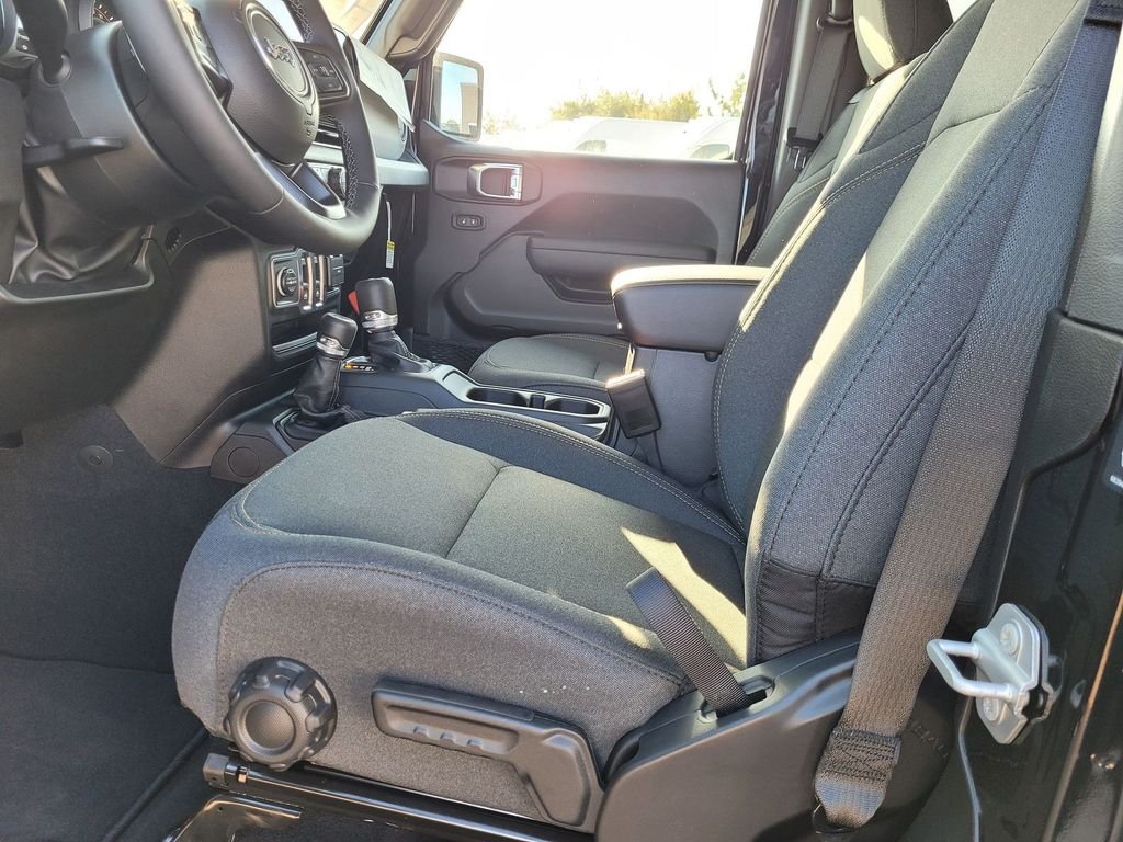 New 2026 Black Clear-Coat Exterior Paint Jeep Sport S image 8