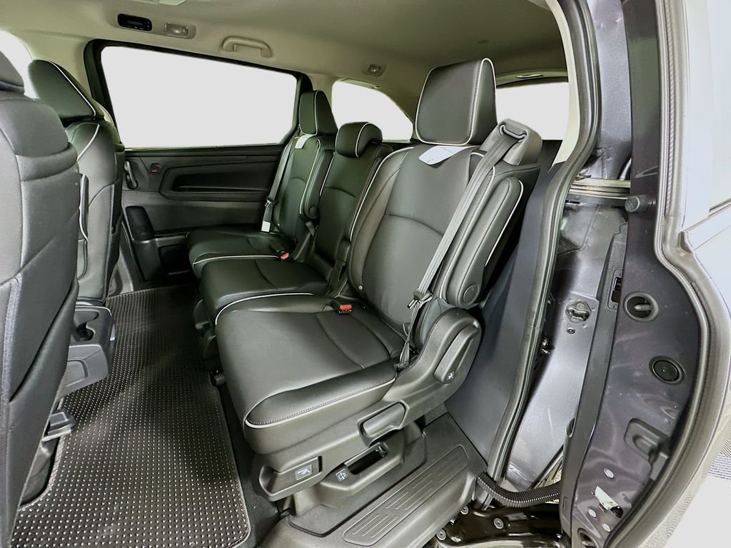 New 2026 Modern Steel Metallic Honda Touring image 16
