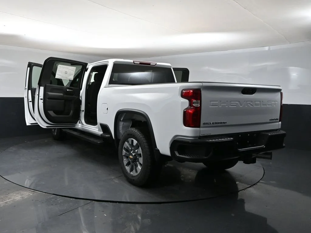 New 2026 Summit White Chevrolet Custom image 53