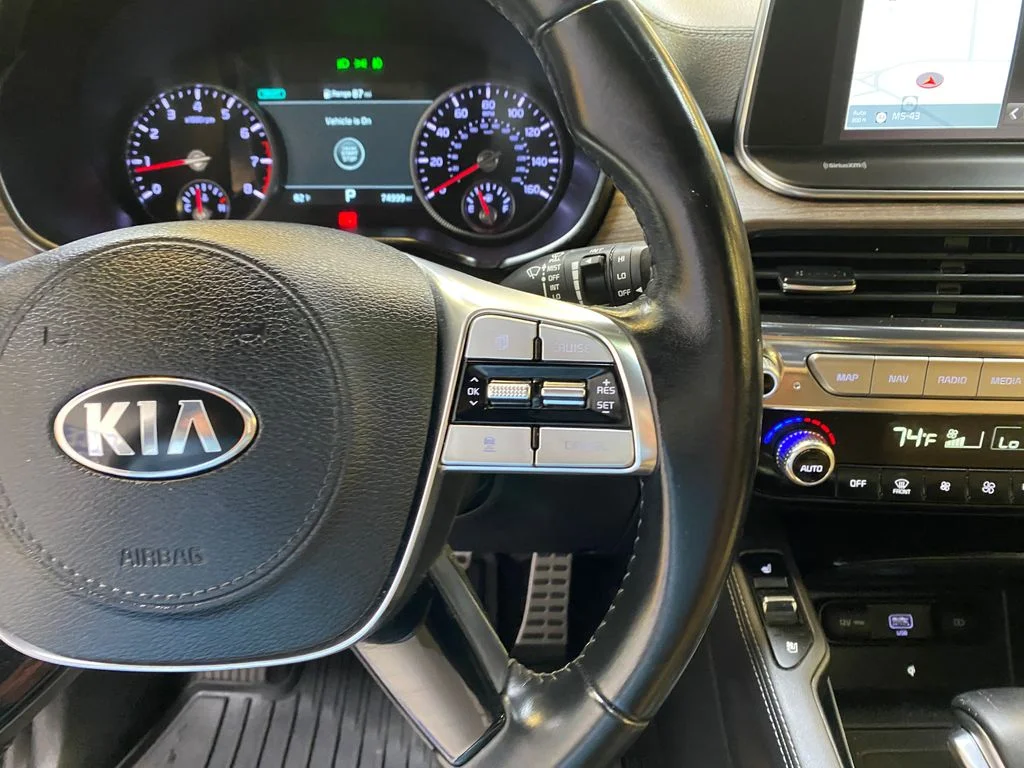 Used 2021 White Kia SX image 35