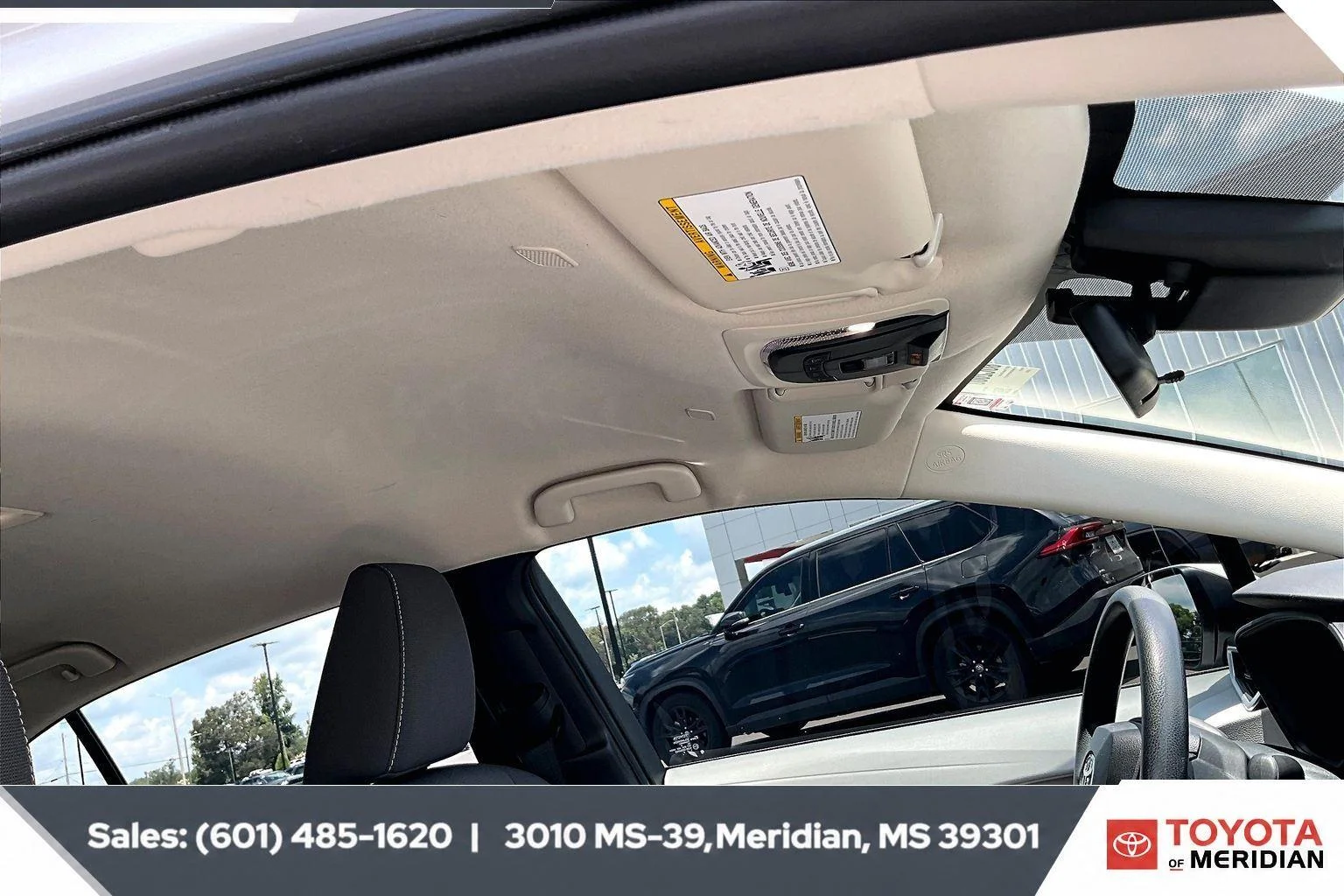 Used 2023 Ice Cap Toyota LE image 16