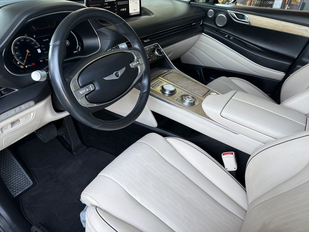 Used 2023 Black Genesis 2.5T PRESTIGE 20" image 10