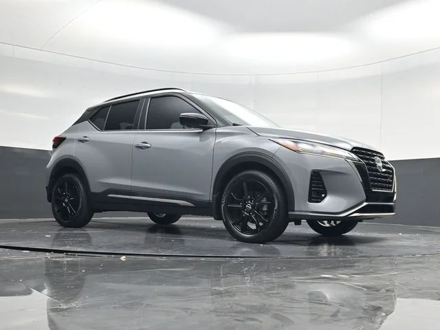 Used 2023 Gray Nissan SR image 47