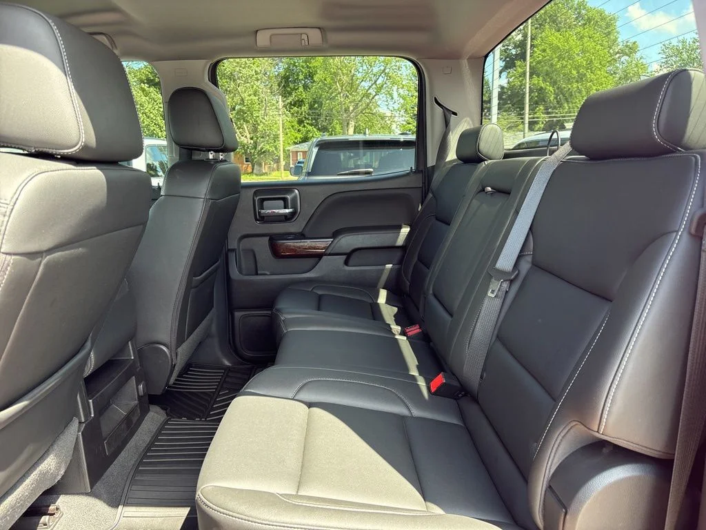 Used 2018 Cardinal Red GMC SLT image 12