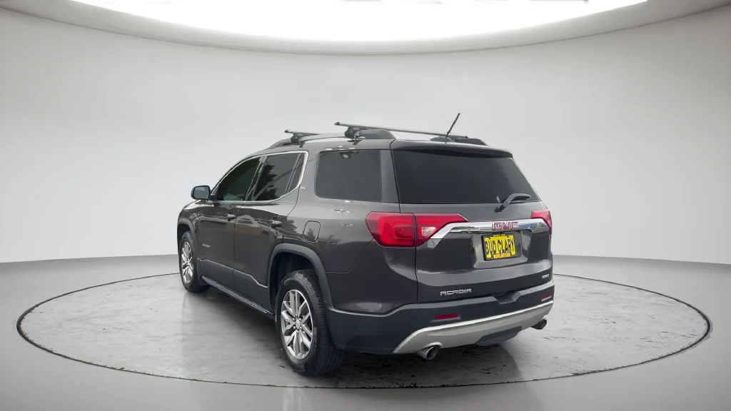 Used 2017 Black GMC SLE-2 image 9