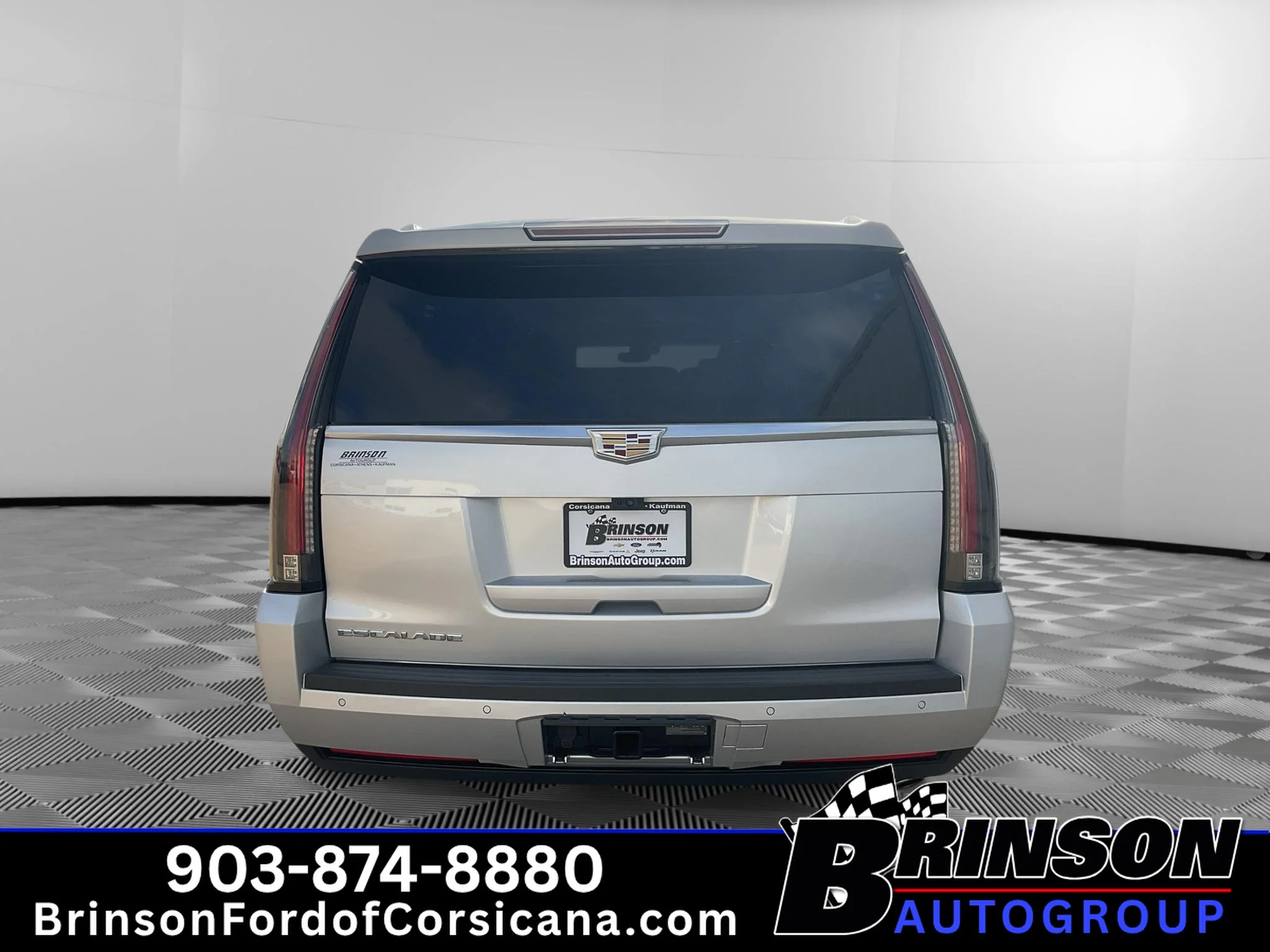Used 2018 Radiant Silver Metallic Cadillac Platinum image 6