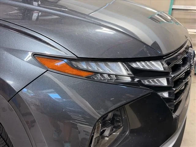 Used 2022 Gray Hyundai SE image 6