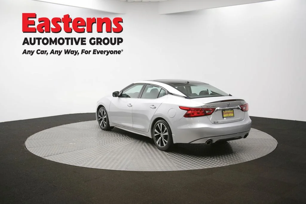 Used 2018 Silver Nissan Platinum image 68