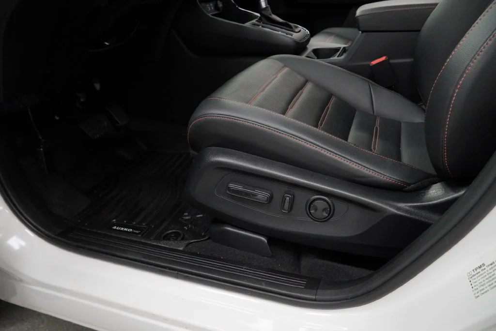 Used 2025 White Honda Sport-L image 39