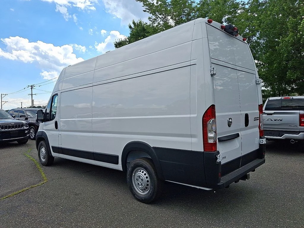 New 2026 Bright White Clear-Coat Exterior Paint RAM Super High Roof image 3