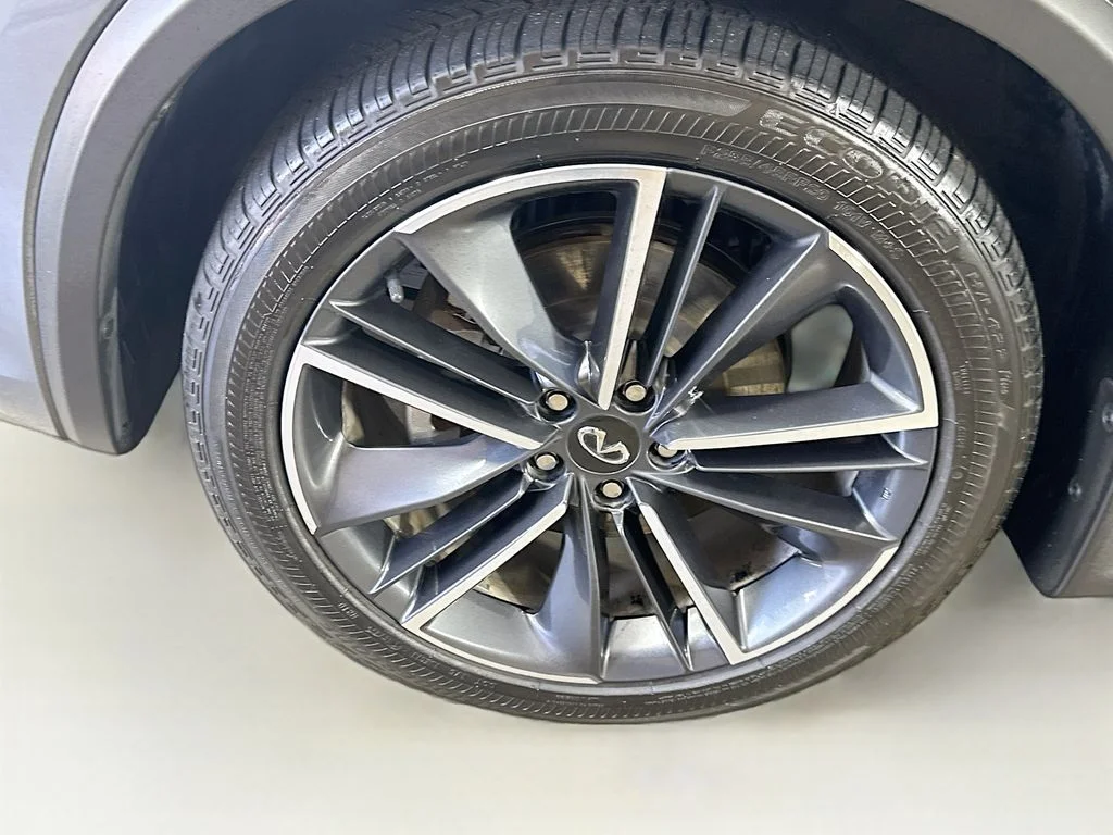 Certified Used 2023 Gray INFINITI LUXE image 41