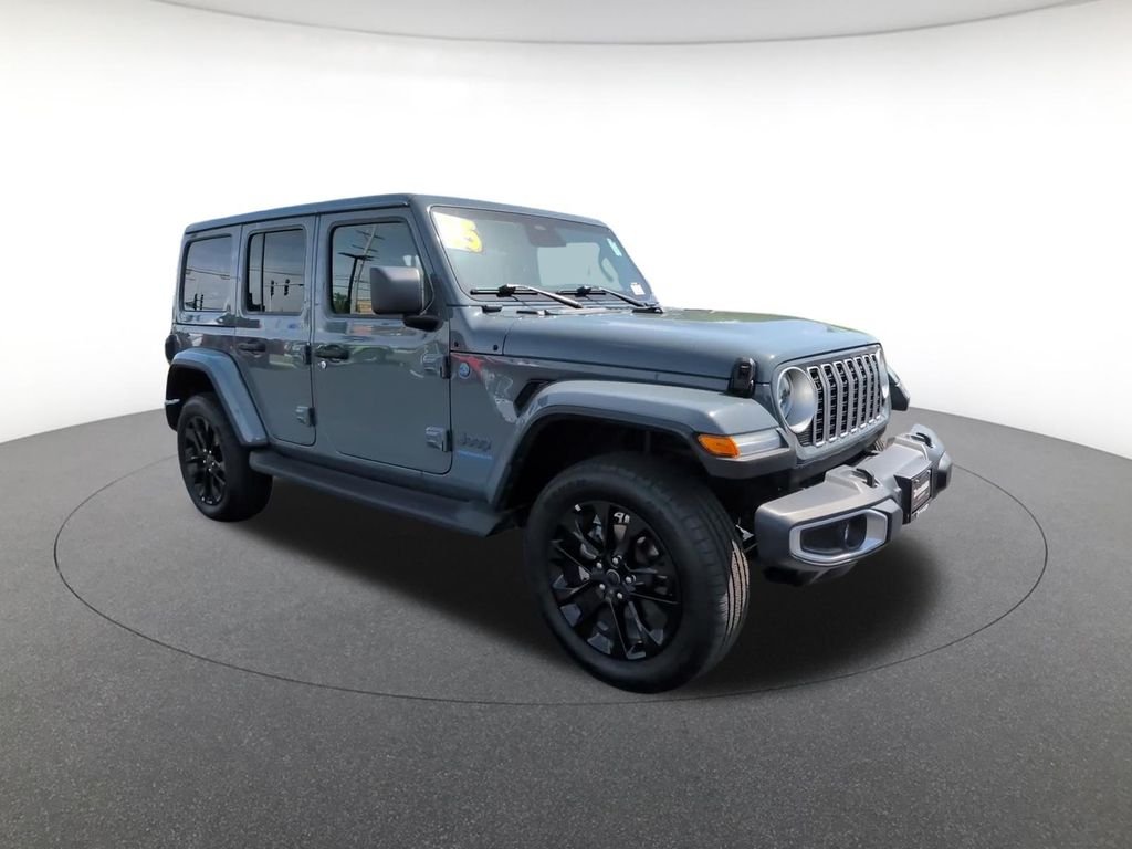 Used 2025 Gray Jeep Sahara 4xe image 3
