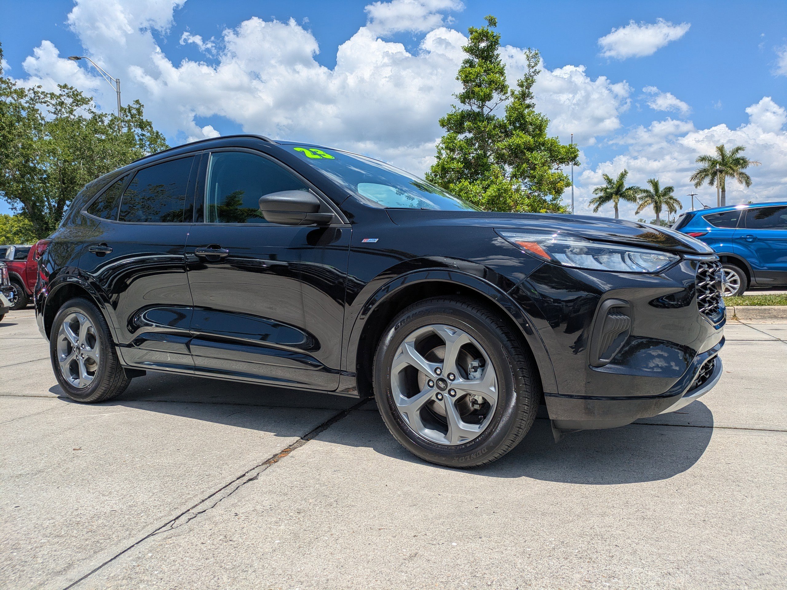2023 Ford Escape ST-Line FWD's photo