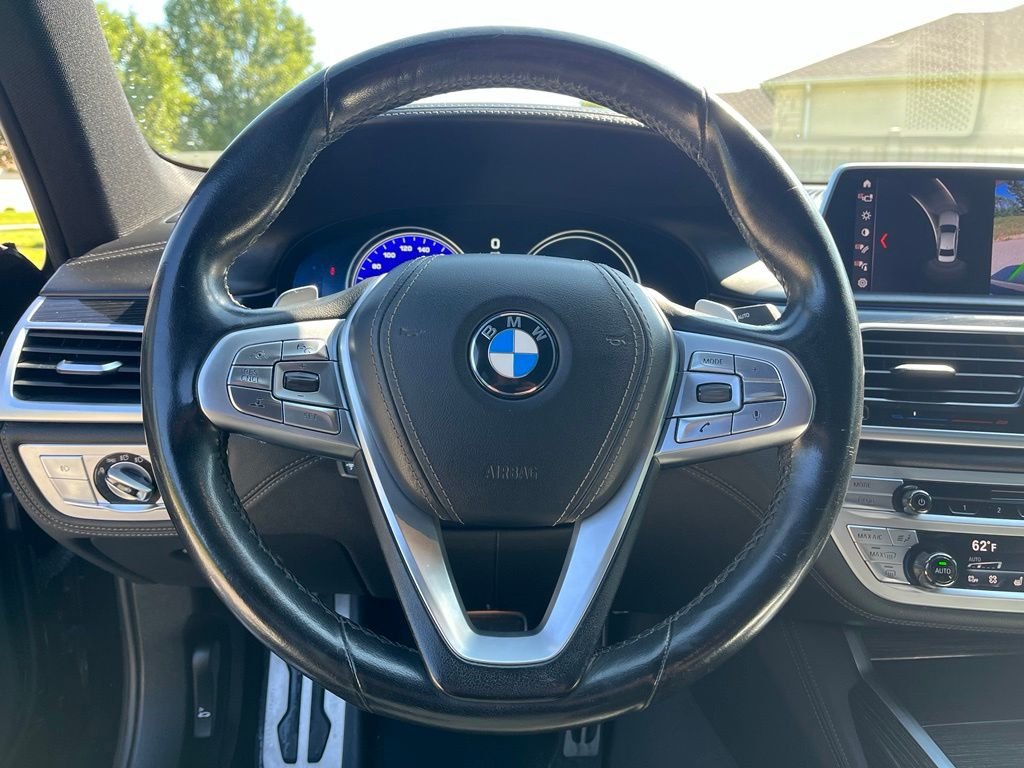 Used 2019 Black Sapphire Metallic BMW 750i xDrive image 36
