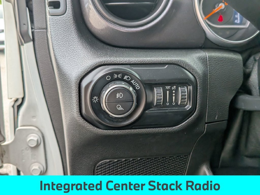 Used 2020 White Jeep Altitude image 20