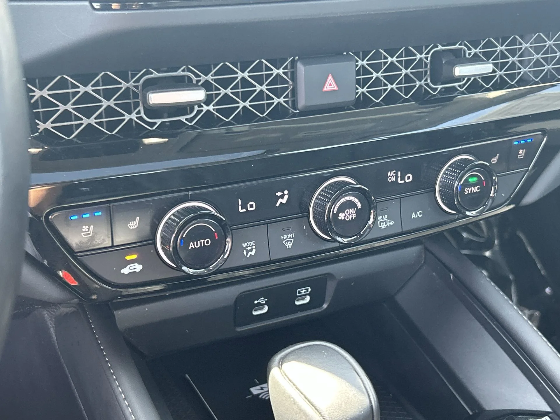 2024 Honda Accord Hybrid Touring - Photo 17