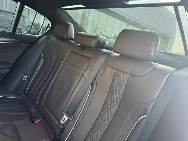 Used 2021 Dark Blue BMW M550i xDrive image 31
