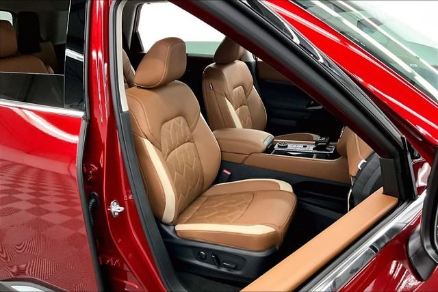 New 2026 Scarlet Ember Tintcoat Nissan Platinum image 40