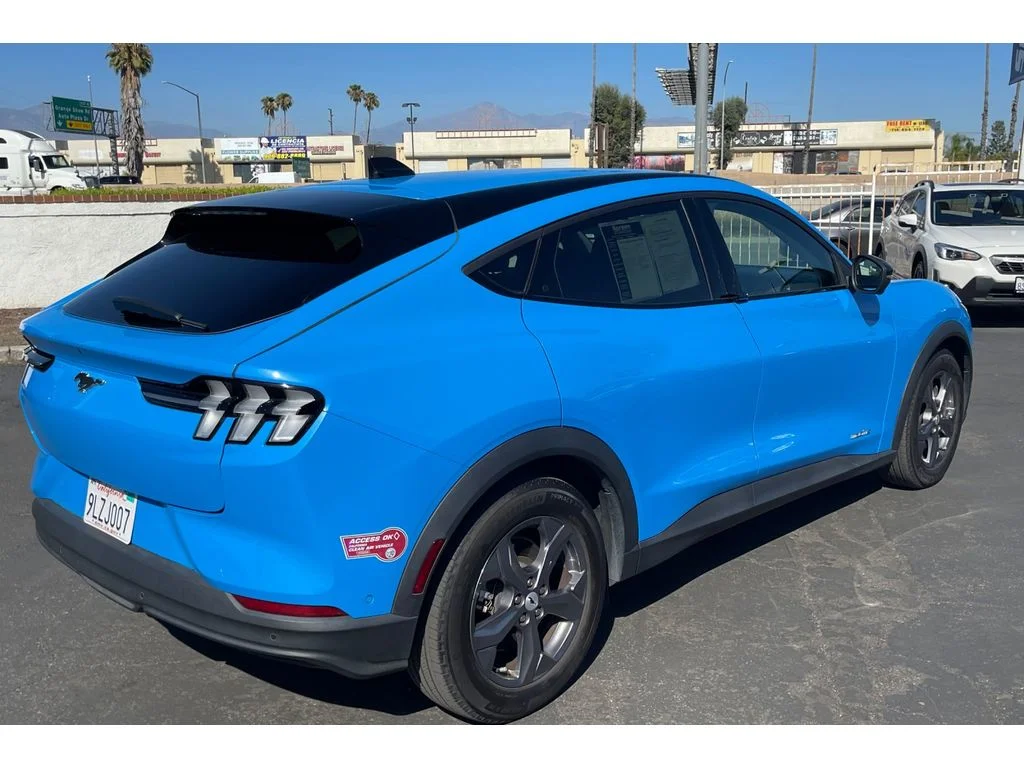 Used 2023 Grabber Blue Metallic Ford Select image 5
