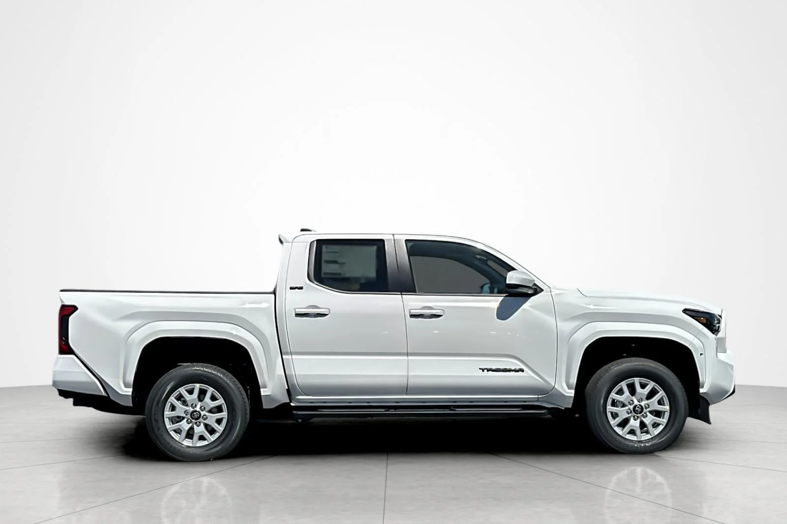 New 2026 Ice Cap Toyota  SR5 image 6