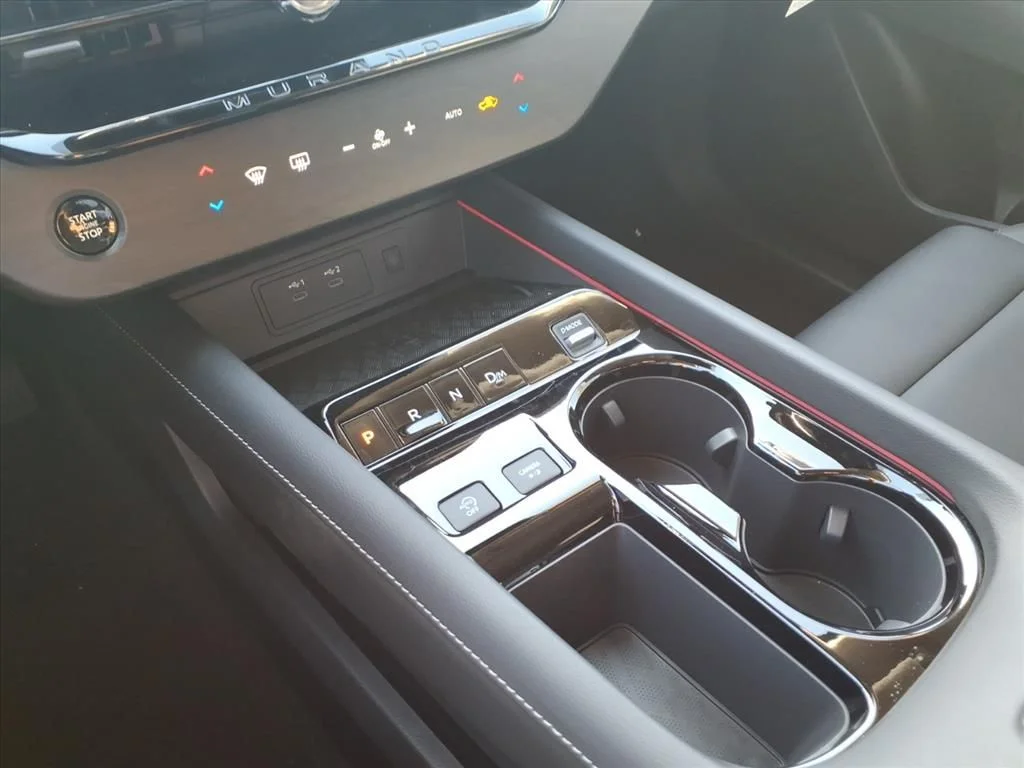 2025 Nissan Murano SL - Photo 11