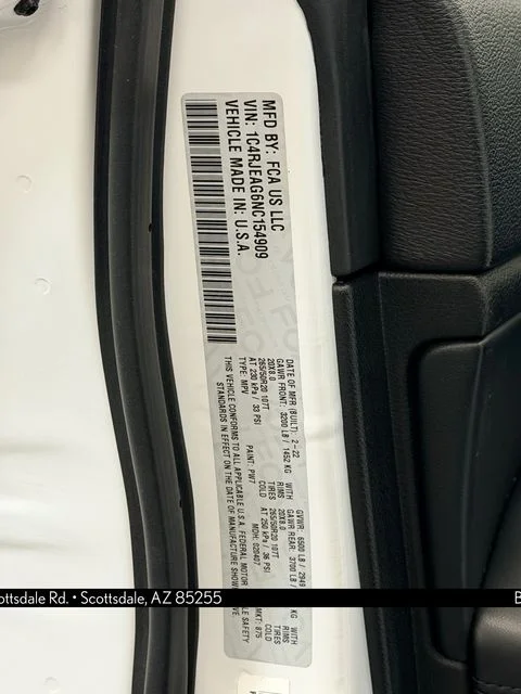 Used 2022 White Jeep Laredo X image 34