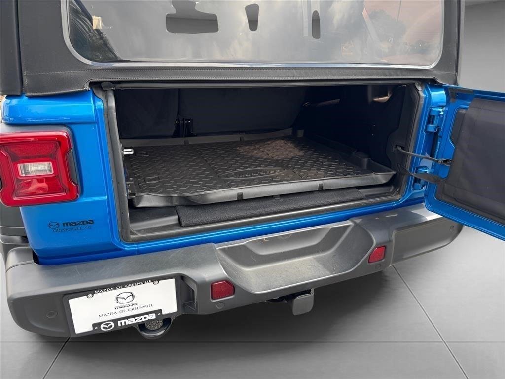 Used 2021  JEEP SPORT image 19
