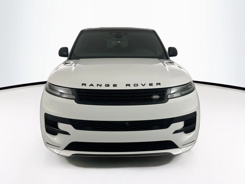 Used 2024 White Land Rover Dynamic SE image 2
