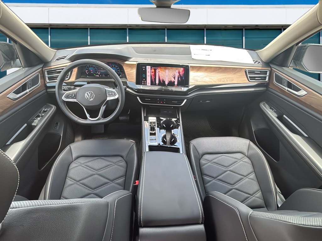 2026 Volkswagen Atlas SE w/Tech - Photo 17