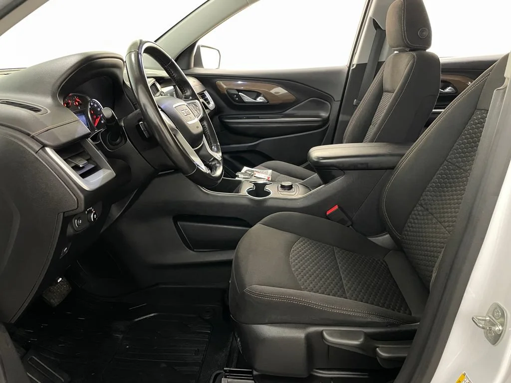 Certified Used 2019 SUMMIT WHITE GMC SLE image 7