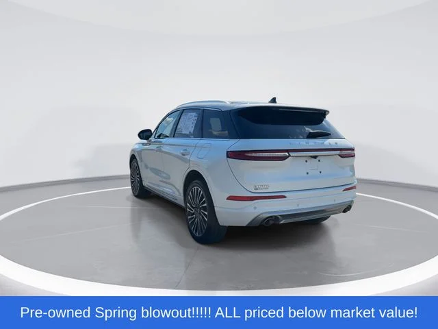 Used 2022 White Lincoln Standard image 6