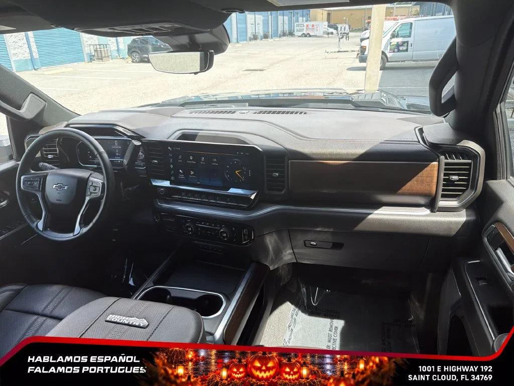 Used 2024 Black Chevrolet High Country image 29