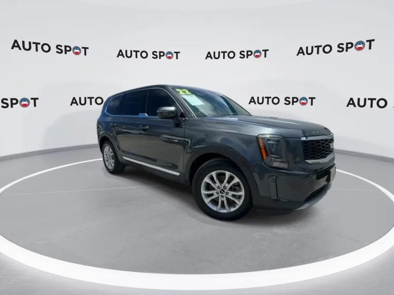 Used 2022 Gravity Grey Kia LX image 2