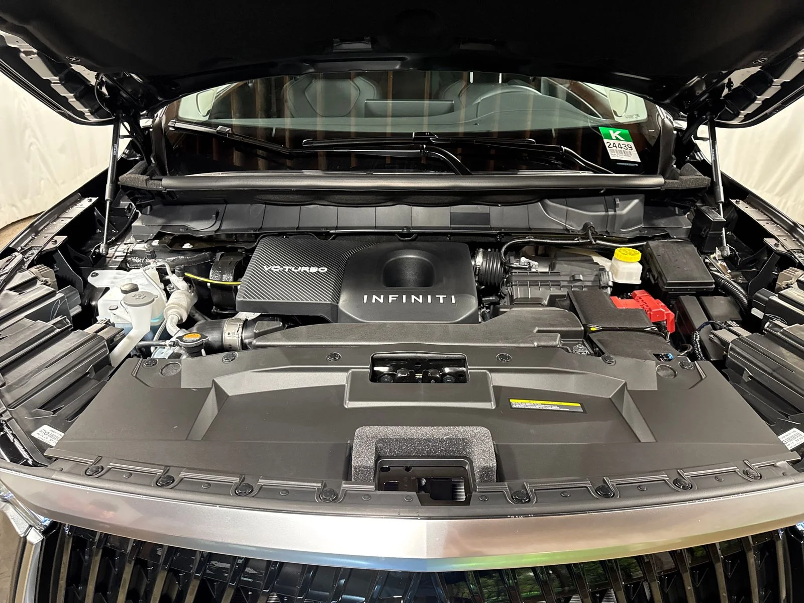 New 2027 GRAPHITE SHADOW INFINITI Luxe AWD image 27