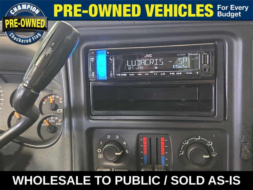 Used 2004 Summit White Chevrolet LS image 13