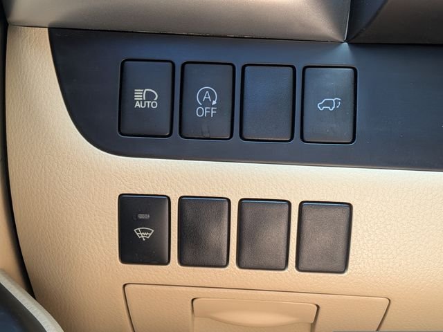 Used 2017 Red Toyota XLE image 24