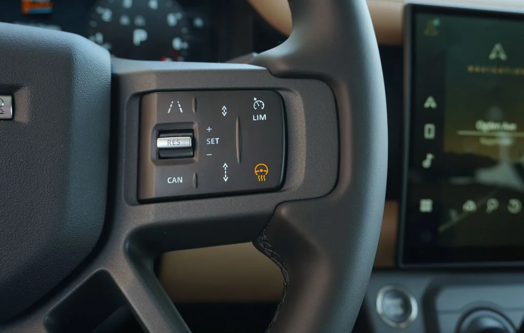 New 2026 Carpathian Grey Land Rover X-Dynamic SE image 19