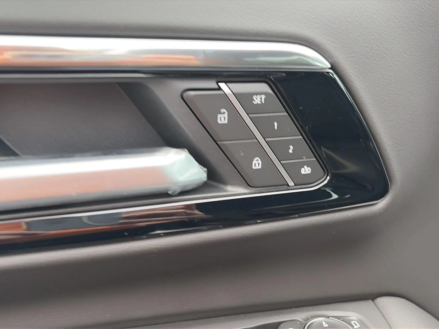 2026 Chevrolet Tahoe Premier - Photo 10
