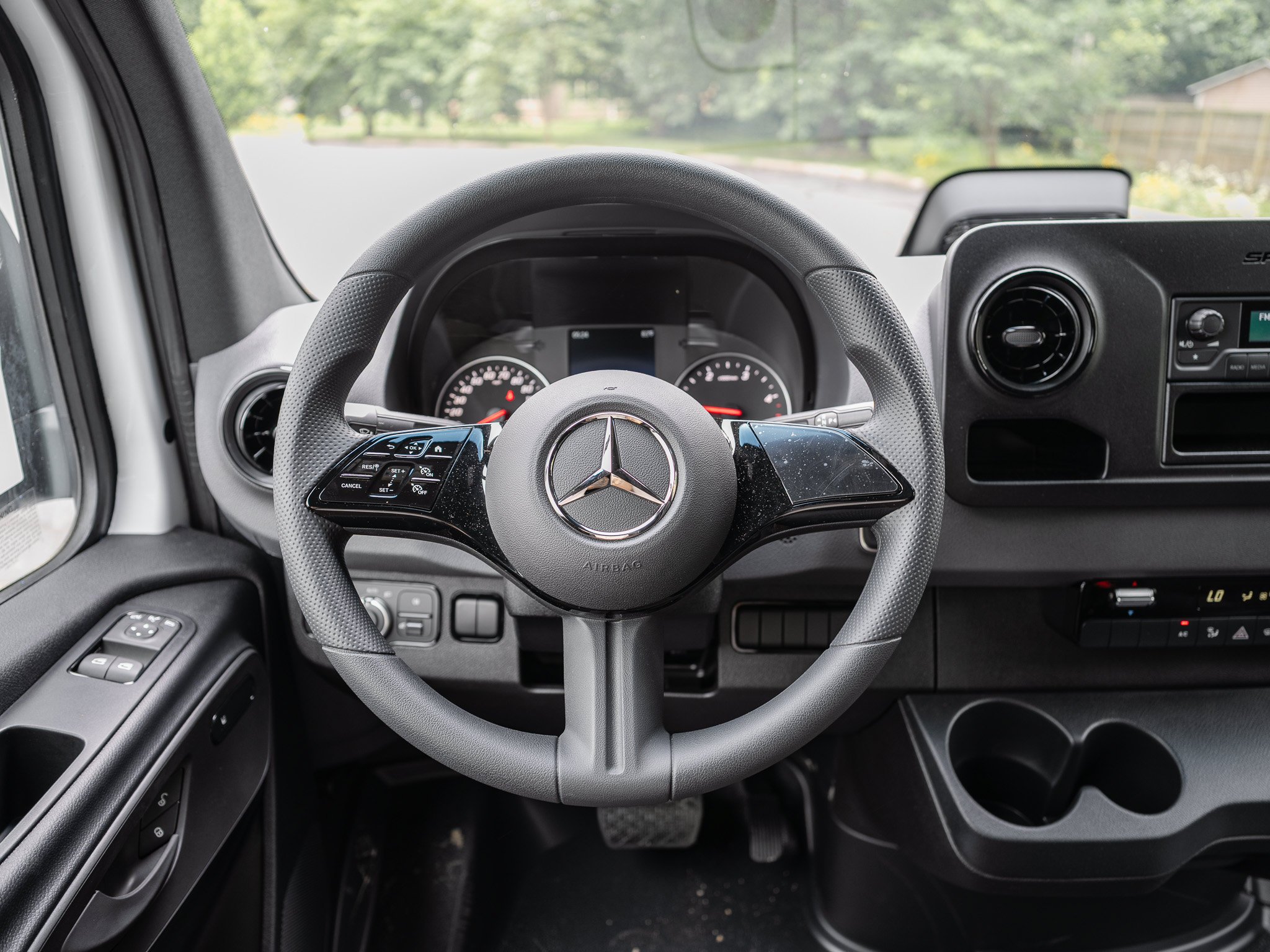 New 2026 ARCTIC WHITE Mercedes-Benz  image 21