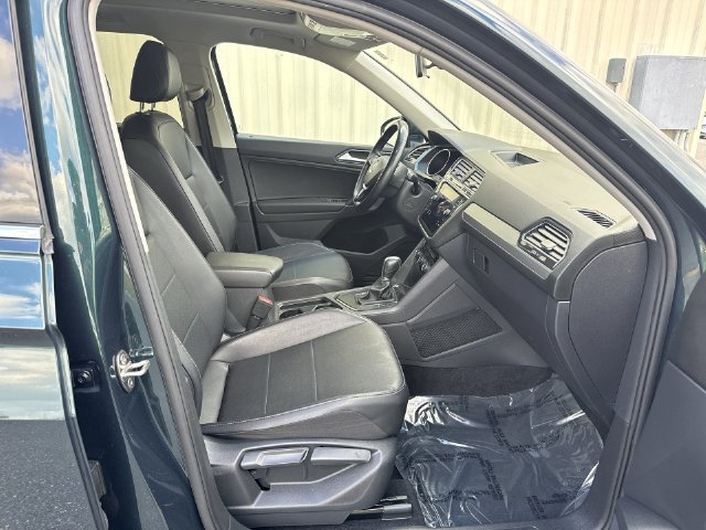 Used 2018 Green Volkswagen 2.0T SE image 10
